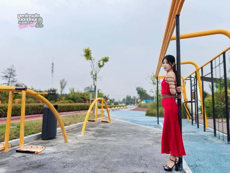 【泽爱】 海边公园一抹红