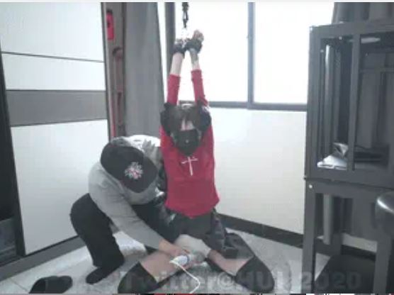 单手套超强拘束，体验电动G塞和入体TD双重夹击