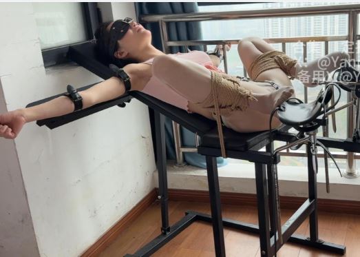 【YM】失明女孩的康复治疗之震动床跑机版  上中下