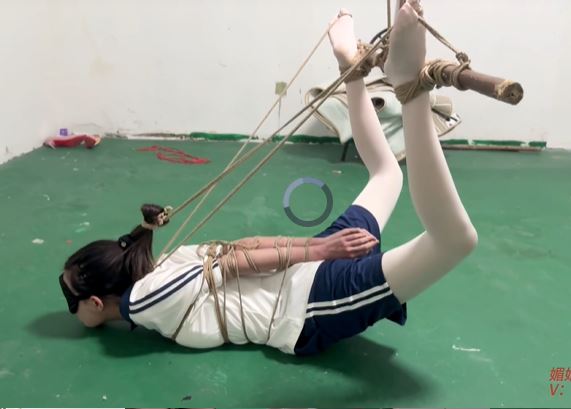 学生妹的痛苦直臂紧缚调教