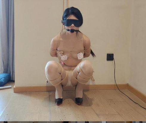 测底被奴隶化的大学生兼职小妹